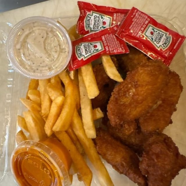 Chicken WINGS (6 Pieces).